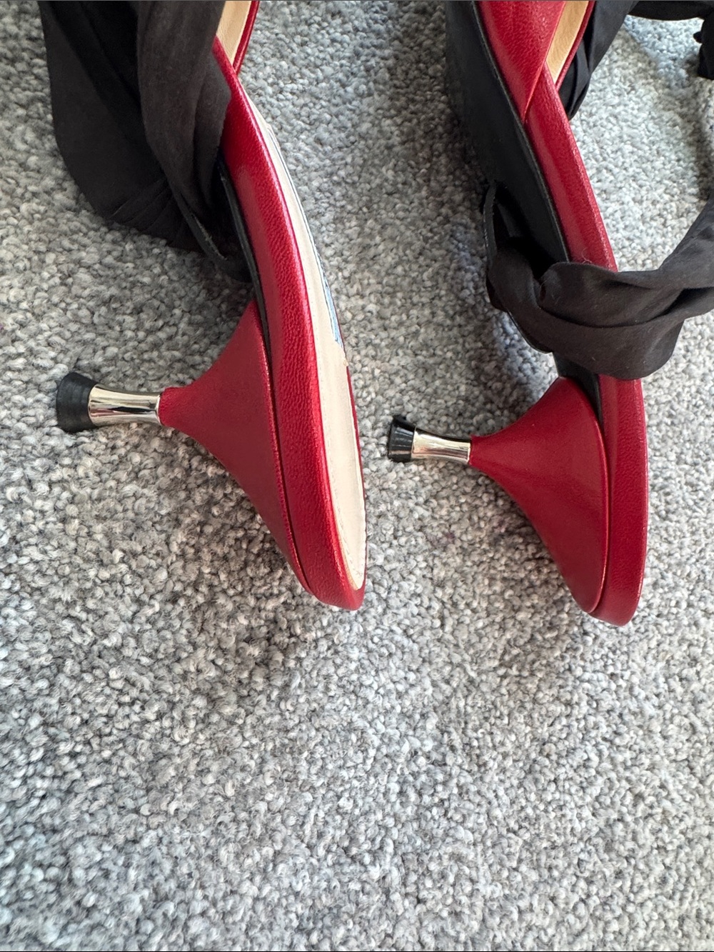 Archive Prada Milano Red Leather Ribbon Wrap Kitten Heels | Size 38 | Dust Bags - Picture 16 of 16